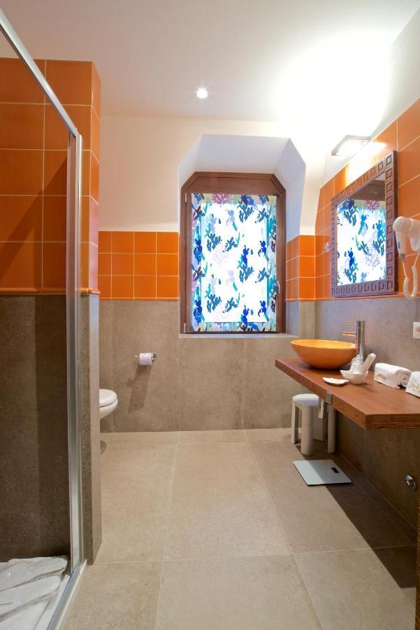 Design Suite Tirano Exterior photo